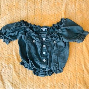 OLIVE green crop top from American Eagle 💚